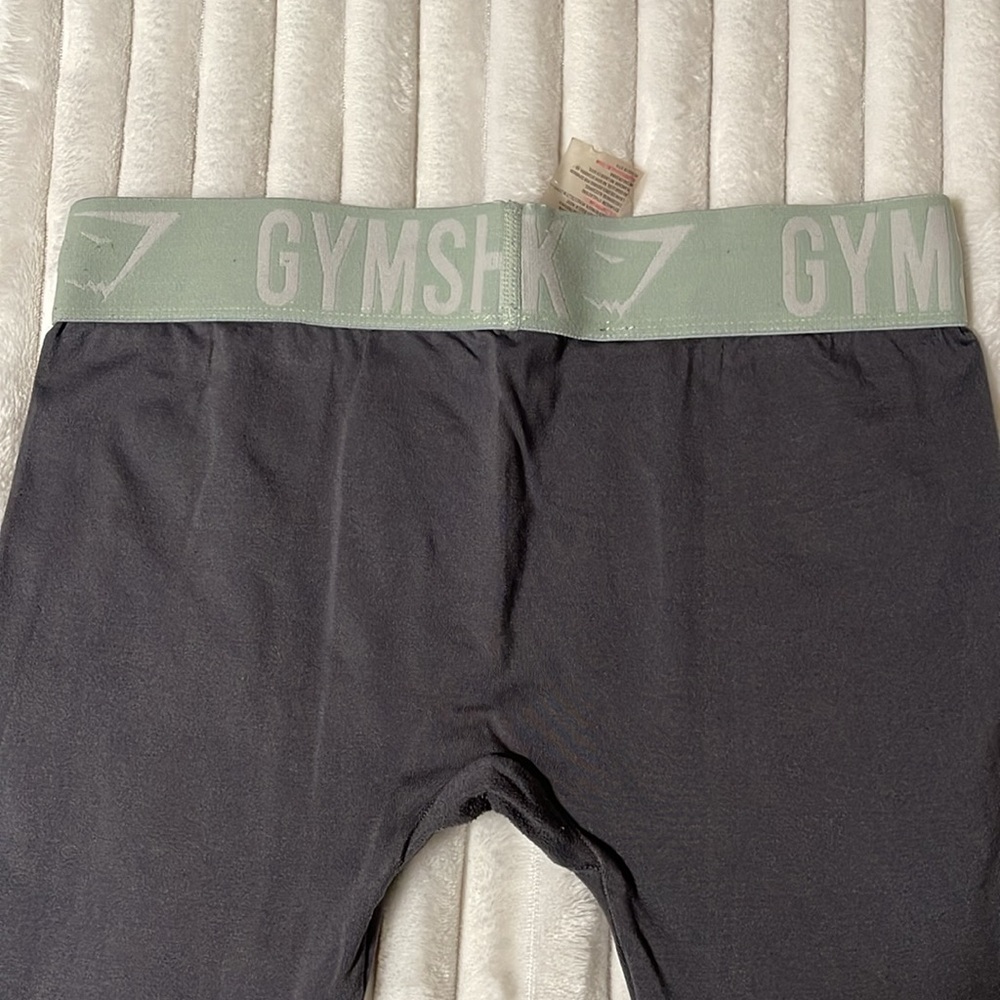 Gymshark Cropped Legging | Size Small - Picture 7 of 10